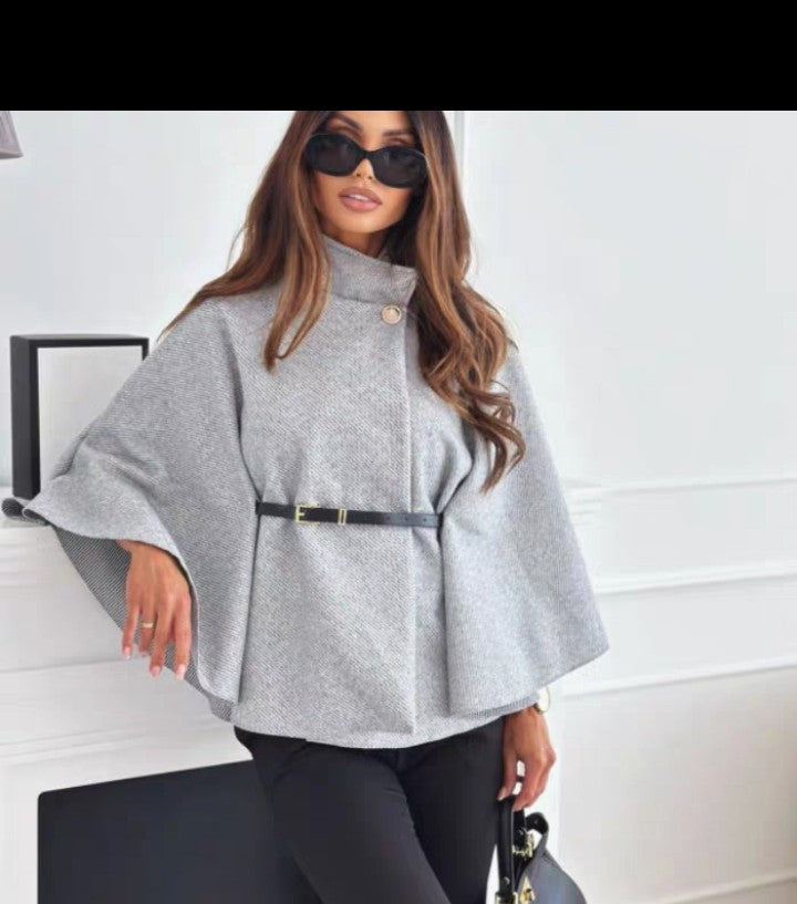 Poncho mit Taillengürtel