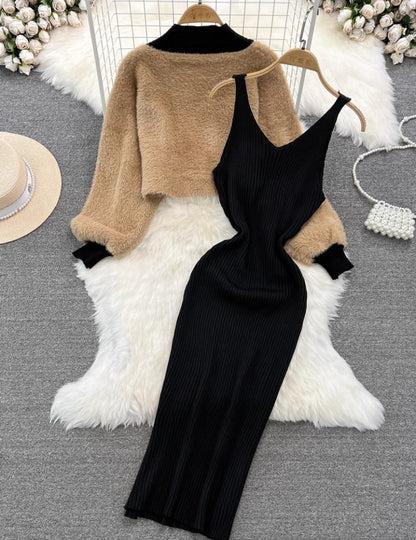 Eleganz im Kontrast – Strickkleid & Teddyjacke
